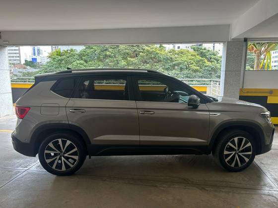 VOLKSWAGEN TAOS 1.4 250 TSI TOTAL FLEX HIGHLINE AUTOMÁTICO